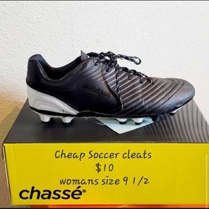 womens soccer cleats size 9 1/2
